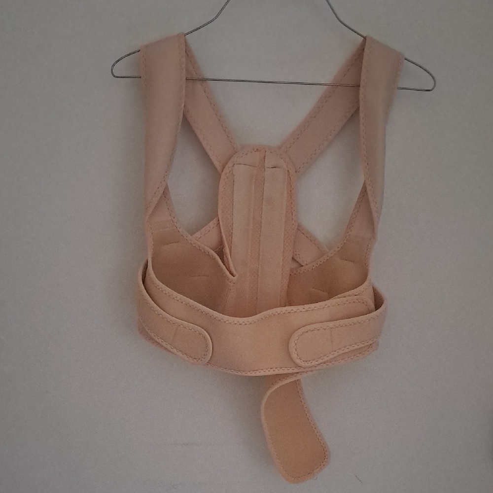 Adjustable Posture Corrector in Nude Beige